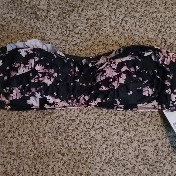 Bikini - Picture 3 of 6